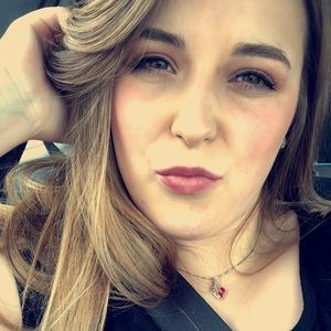 Meet your Posher, Whitney